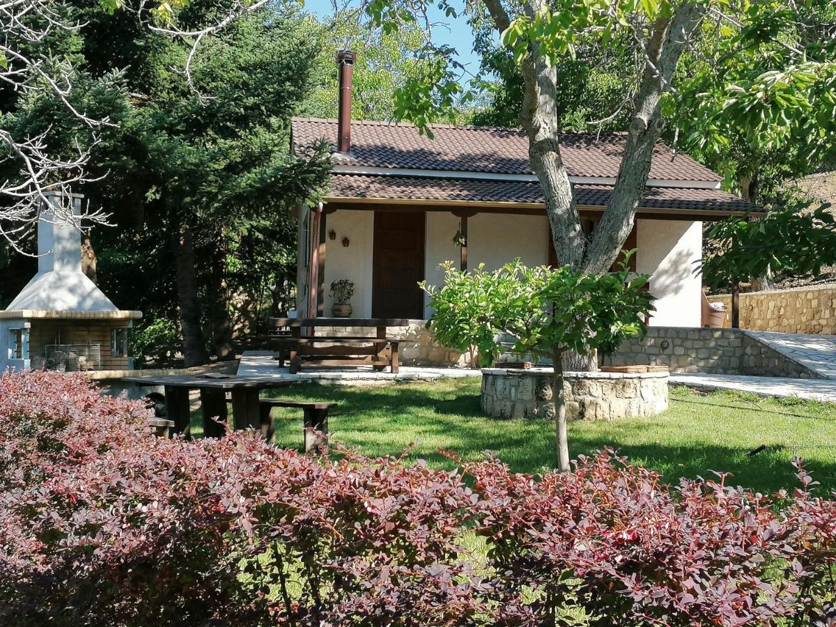 Ξενώνας Το Πατρικό Karya Exterior photo